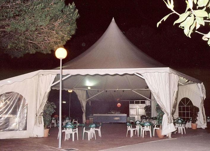 La Imperial Hotel Luceni Екстериор снимка