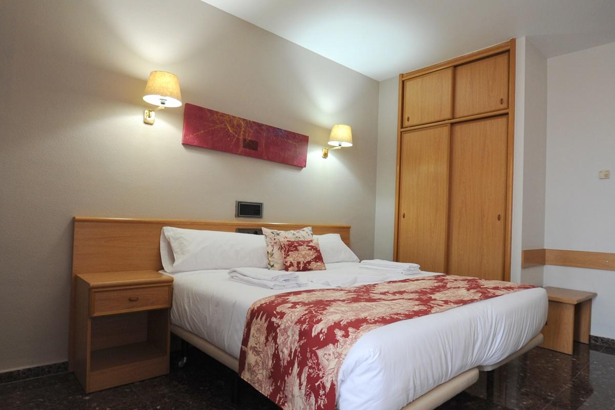 La Imperial Hotel Luceni Екстериор снимка
