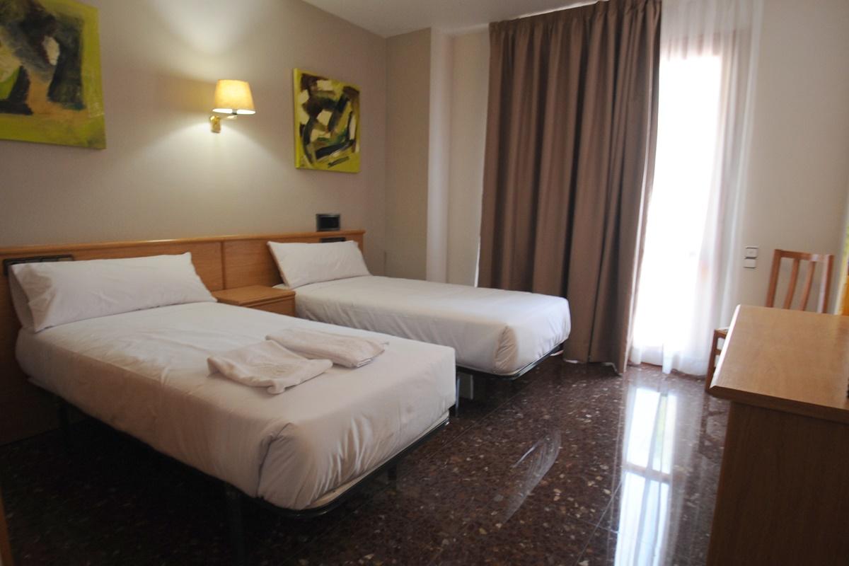 La Imperial Hotel Luceni Екстериор снимка